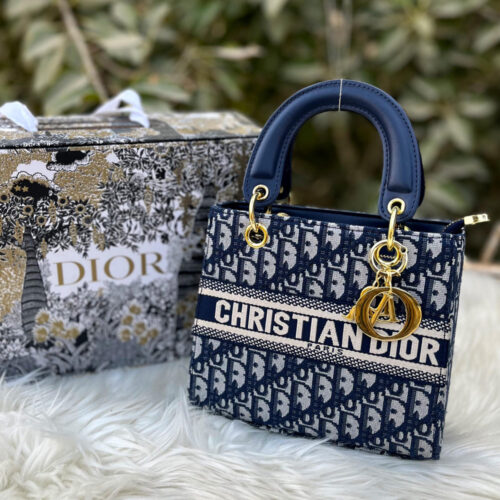 CHIRISTIAN DIOR